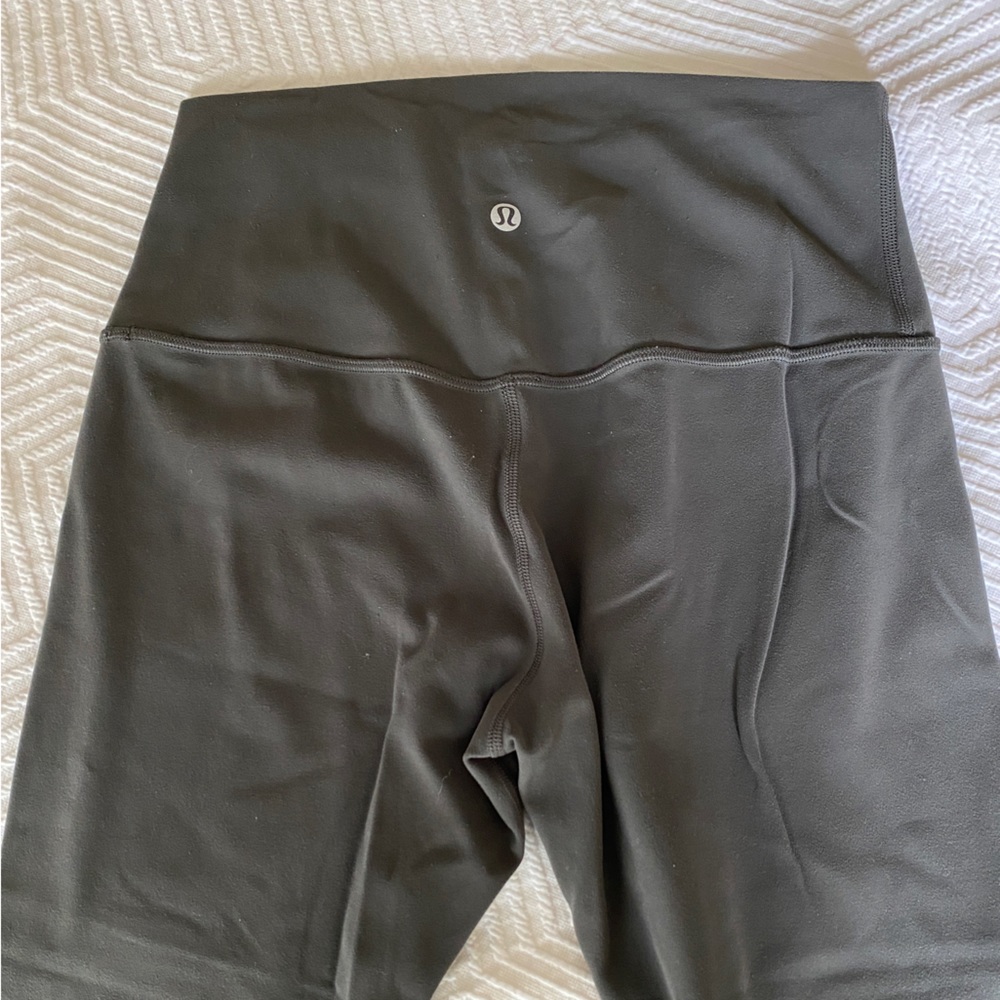 Lululemon Crop Align Size 8 Gray